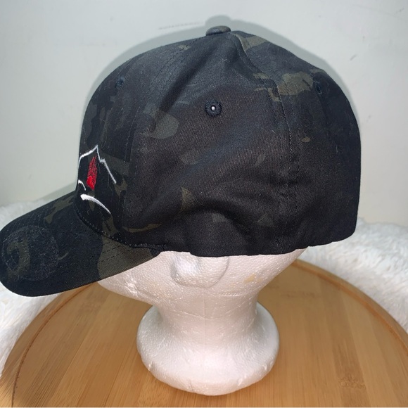 Grizzly Lodge Hat Cap Black Canada Flex fit L-XL Camo Pattern - Picture 4 of 6